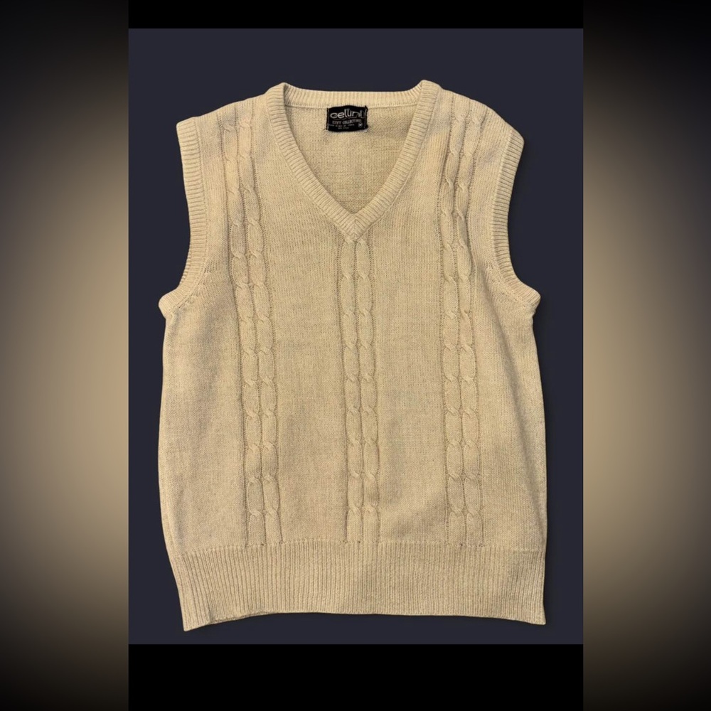 Men's Classic V-Neck Sweater Vest - Beige